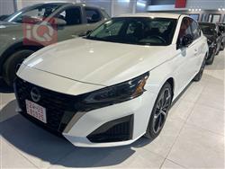 نيسان ألتيما